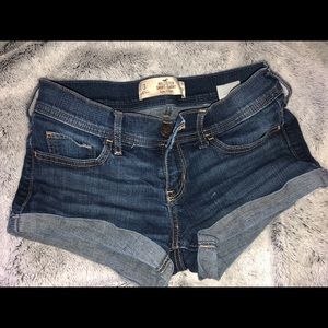 Hollister short shorts size 3 for sale